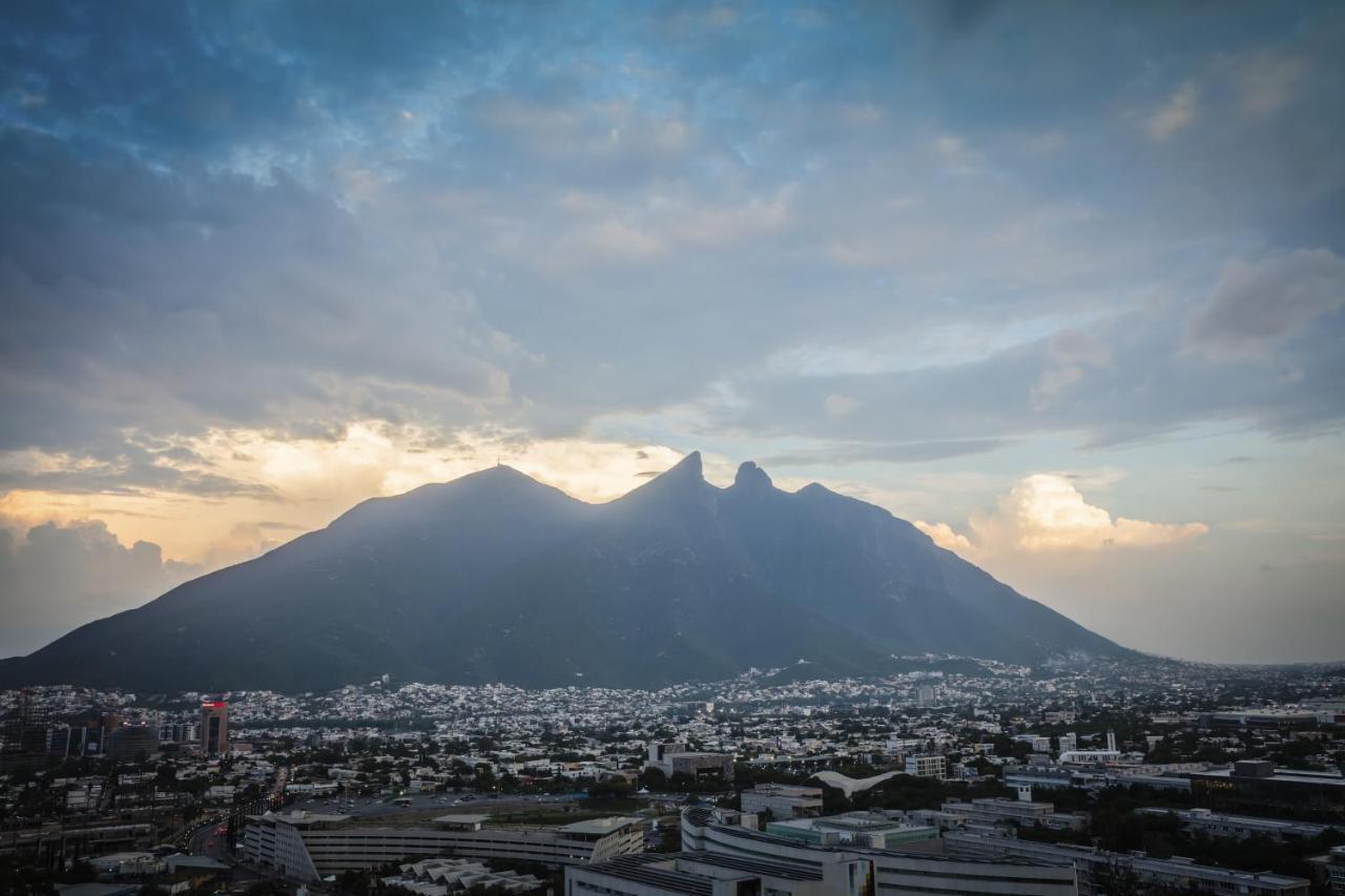 One Monterrey Tecnologico Hotel Екстериор снимка