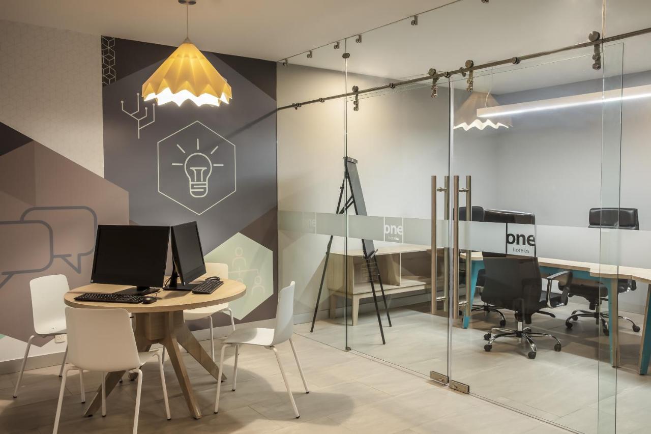 One Monterrey Tecnologico Hotel Екстериор снимка