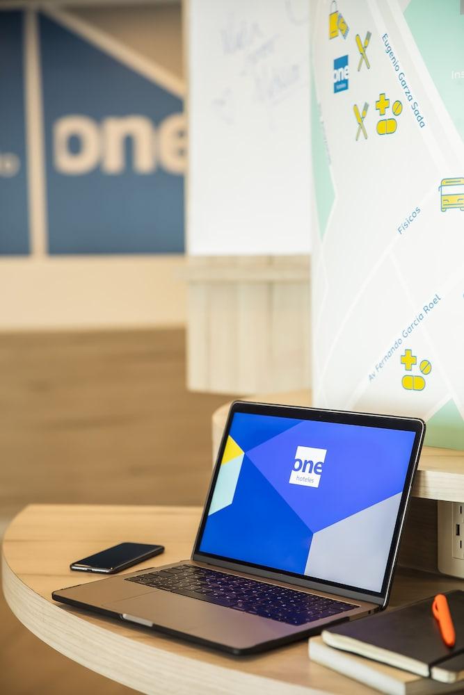 One Monterrey Tecnologico Hotel Екстериор снимка