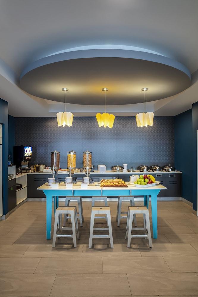 One Monterrey Tecnologico Hotel Екстериор снимка